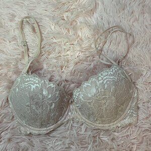 Victoria's Secret Pink Lace Bra (Light Pink)
